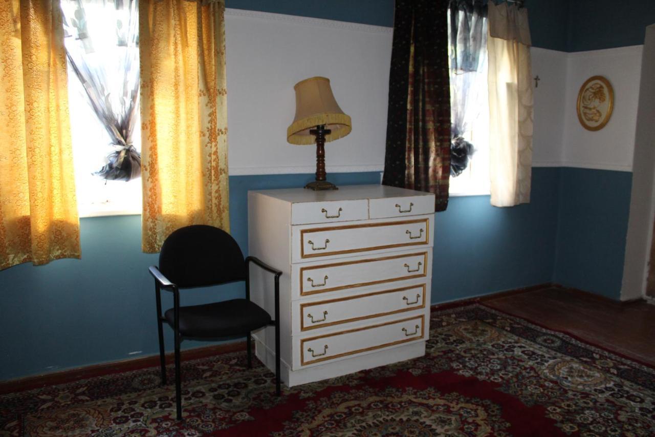 Guest House Meri Poppins Dedoplis Tskaro ภายนอก รูปภาพ