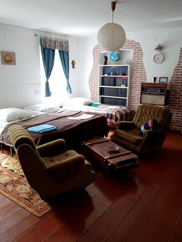 Guest House Meri Poppins Dedoplis Tskaro ภายนอก รูปภาพ