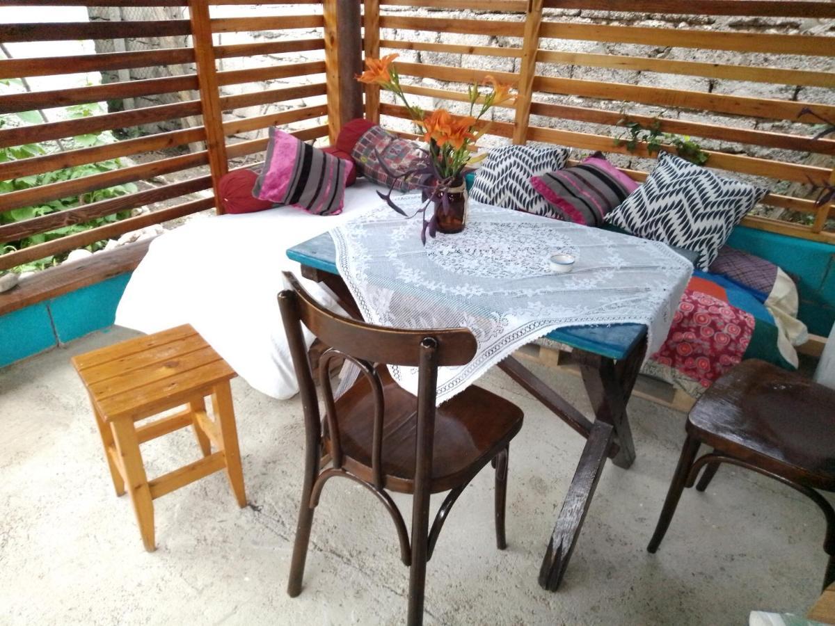 Guest House Meri Poppins Dedoplis Tskaro ภายนอก รูปภาพ