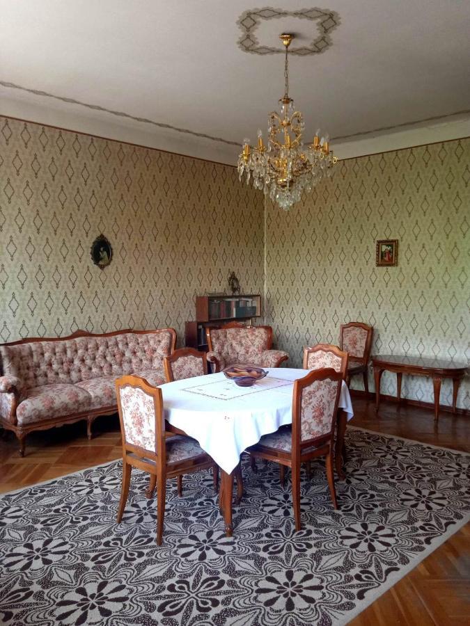 Guest House Meri Poppins Dedoplis Tskaro ภายนอก รูปภาพ