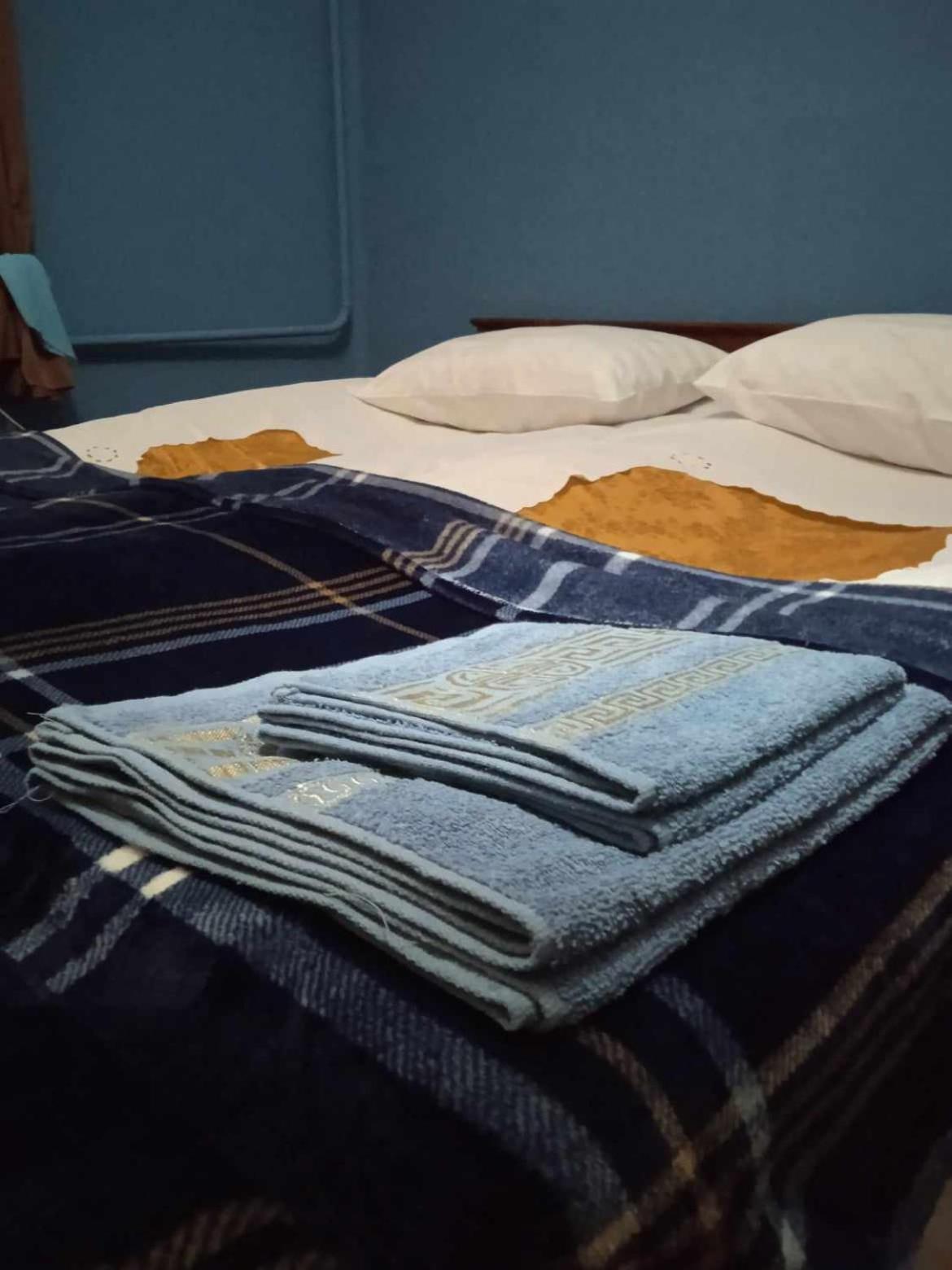 Guest House Meri Poppins Dedoplis Tskaro ภายนอก รูปภาพ